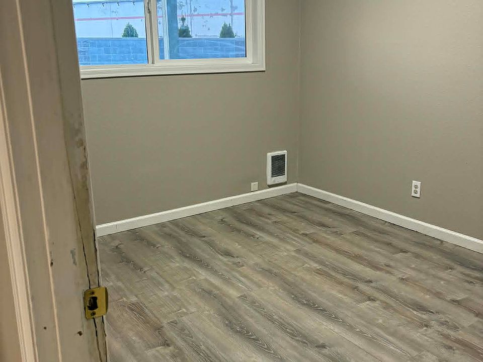 1st image of 4001 112th St SW