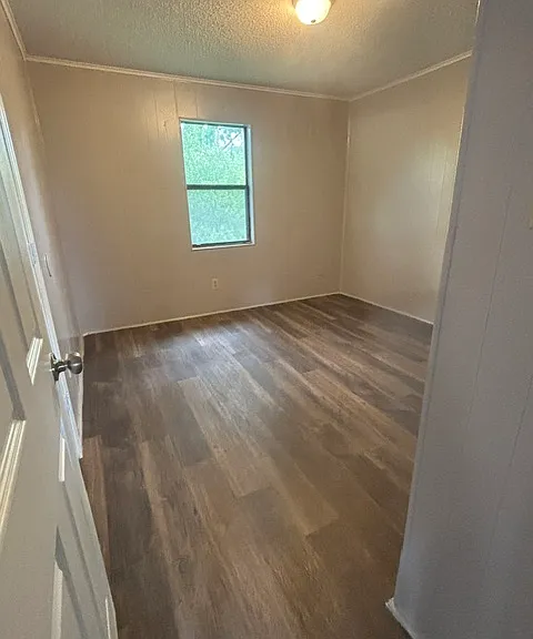 210 Shipman Rd — Photo 6