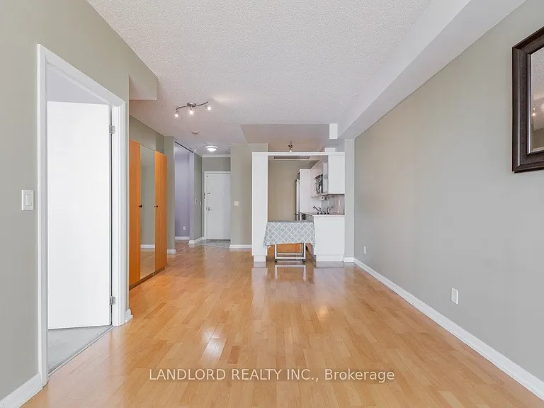 111 Elizabeth St #1620 — Photo 7