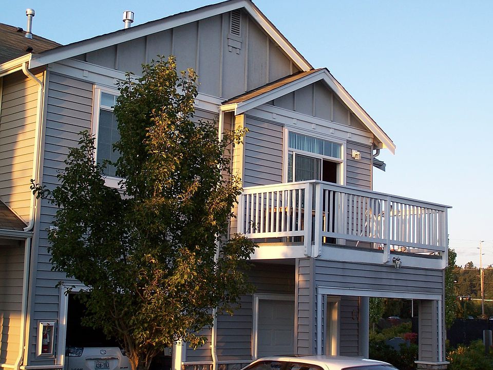Corner Condo