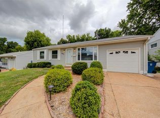 6421 Hurstgreen Ln, Saint Louis, MO