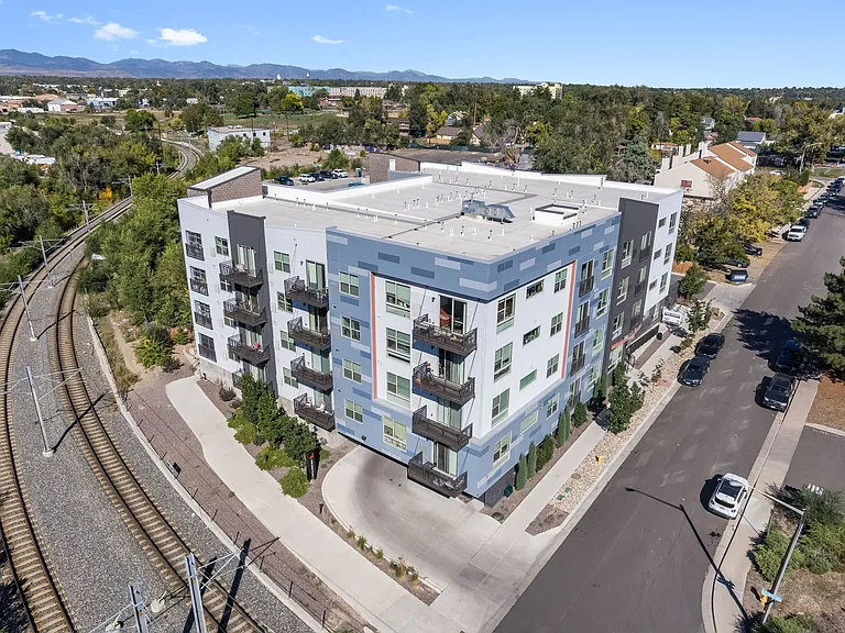 Axis West Flats — Photo 5