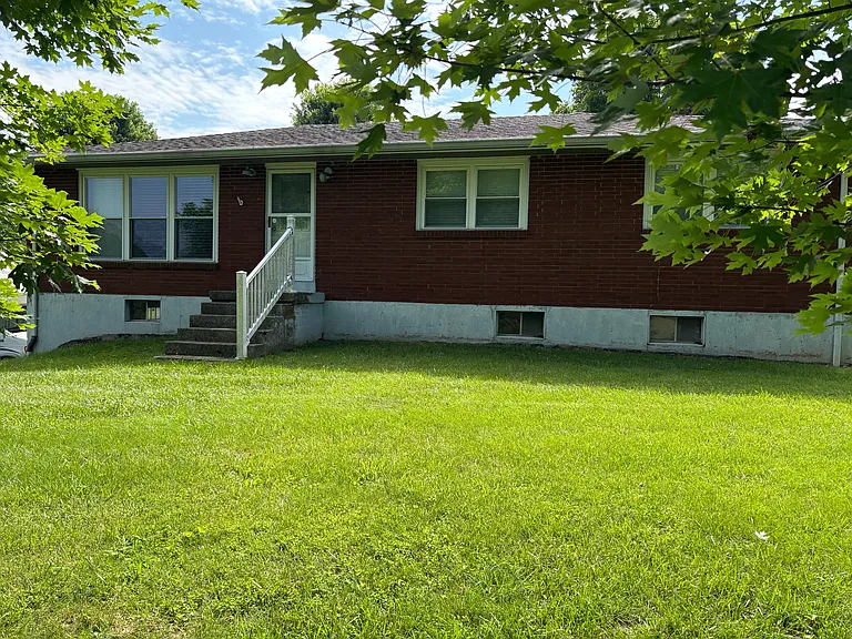 5110 N Highway 11 SE — Photo 1