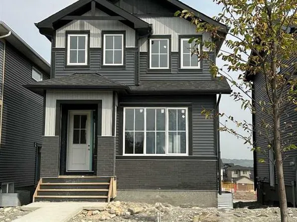 422 W River Ave, Cochrane, AB T4C 2C1