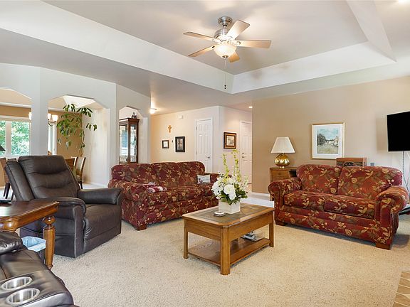 4th image of 3494 Curlew St