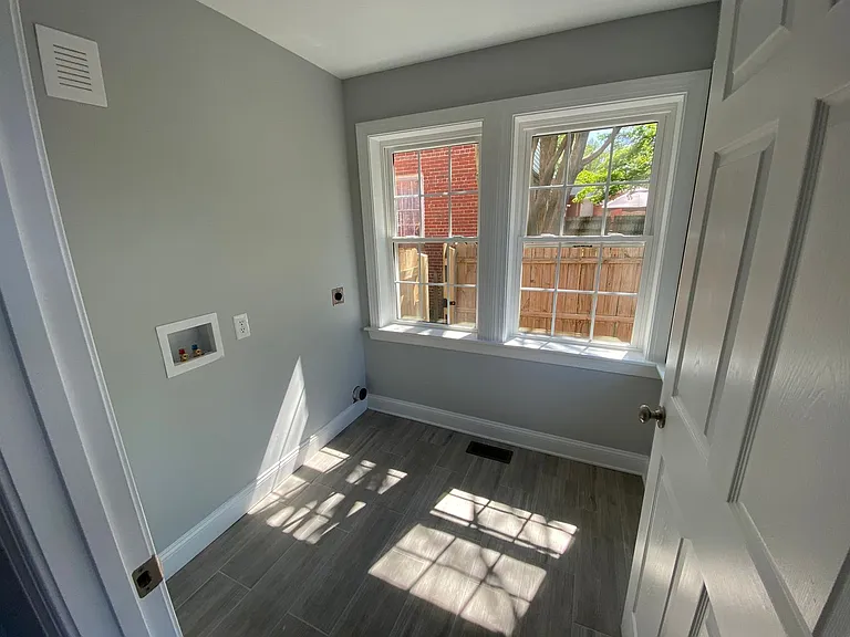 3505 Rosewood Ave — Photo 7
