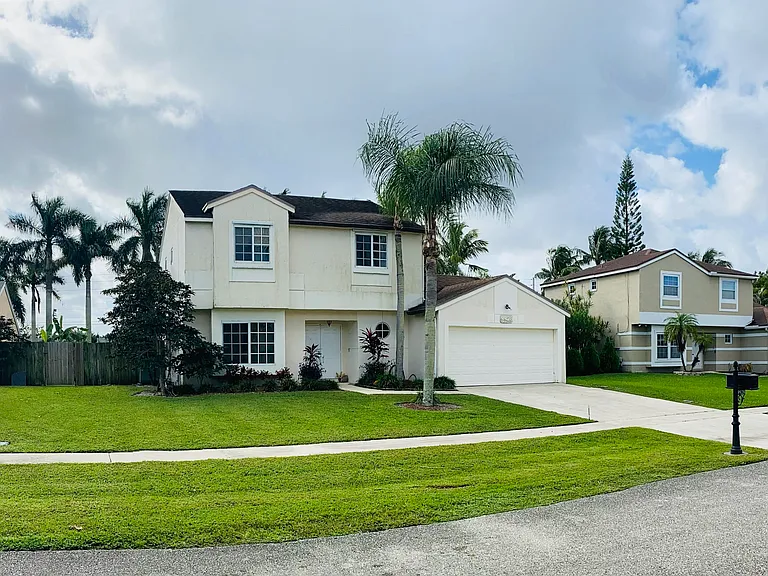 9928 Moss Pond Dr — Photo 1