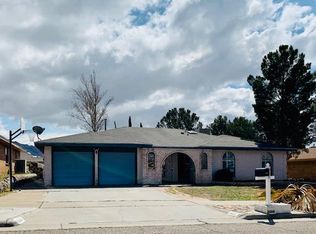 828 El Parque Dr, El Paso, TX 79912