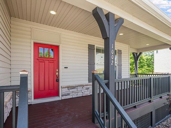 2nd image of 1002 Emerald Ct