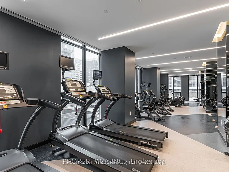 1 Yorkville Ave #3507 — Photo 20