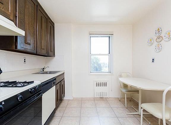 4th image of 7 Balint Dr APT 610