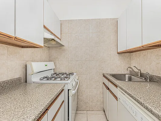 Sold by Veritas Property Management | media 16