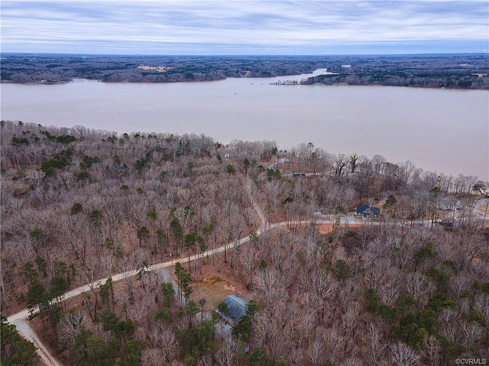 1st image of 564 Roanoke Dr