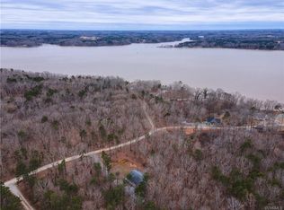 564 Roanoke Dr, Clarksville, VA 23927