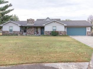 305 W Edmondson Ave, Springdale, AR 72764