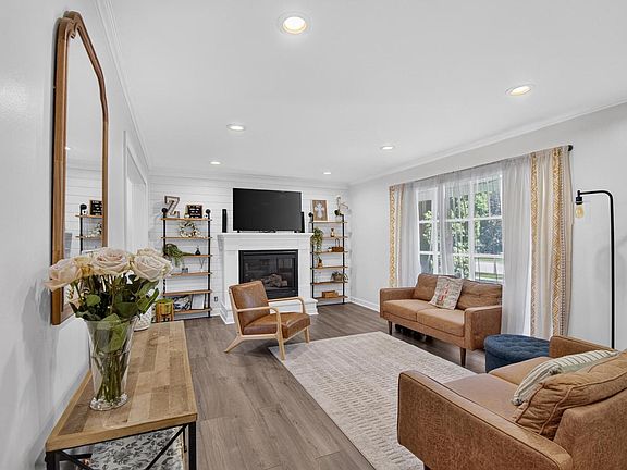 3rd image of 8836 43rd AVENUE