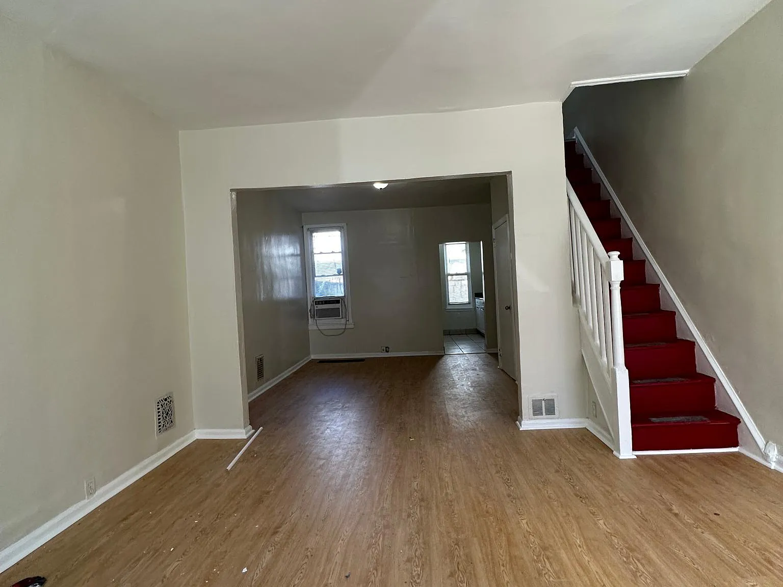 3 bed, 1124 sqft, $1,600 — Photo 2