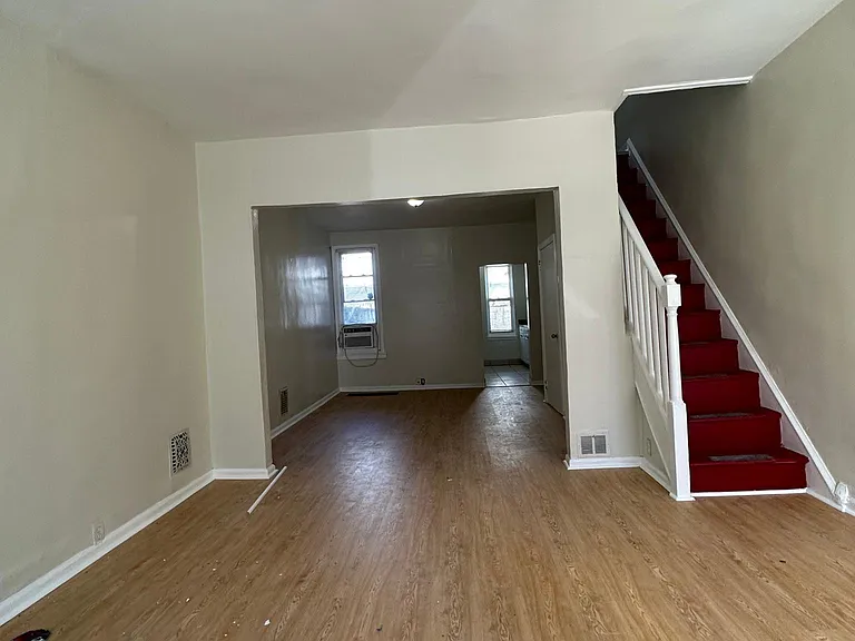 2422 S Mildred St — Photo 2