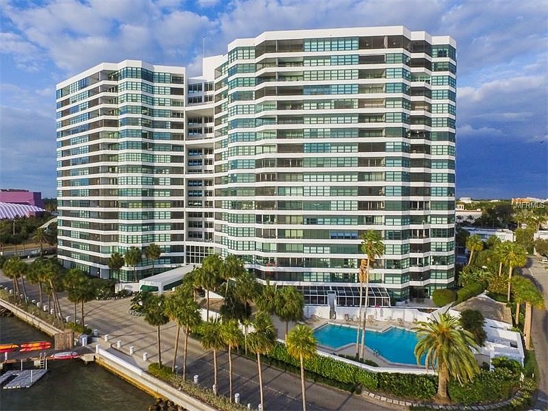 Full unobstructed views from this 14th floor condo in Sarasota's sought after Condo on the Bay.