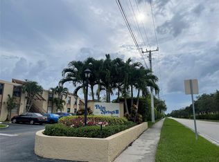 7460 NW 18th St APT 201, Margate, FL 33063