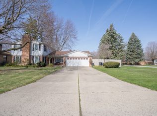 45851 Hecker Dr, Utica, MI