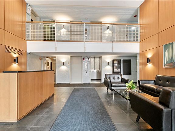 2nd image of 3033 N Sheridan Rd APT 1605