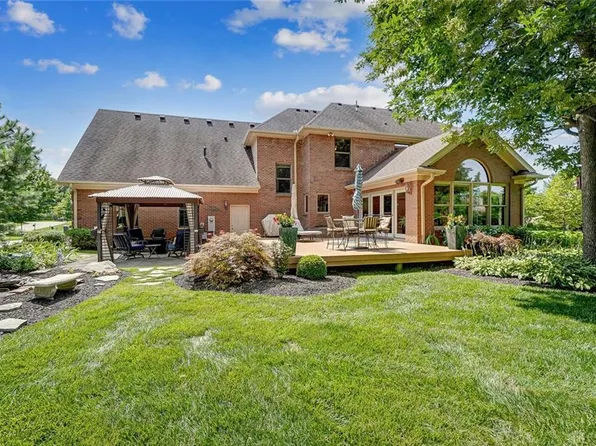 301 Yankee Trace Dr, Dayton, OH 45458