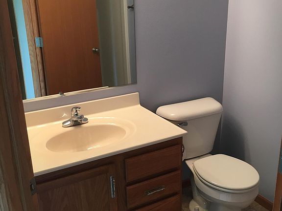 3rd image of 130 Jefferson Ln