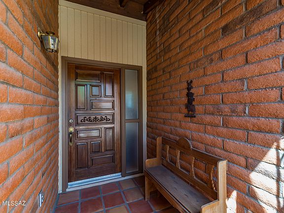 3rd image of 8671 N Little Oak Ln