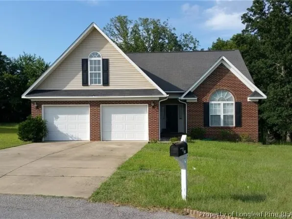2204 Flanagan Pl, Fayetteville, NC 28304