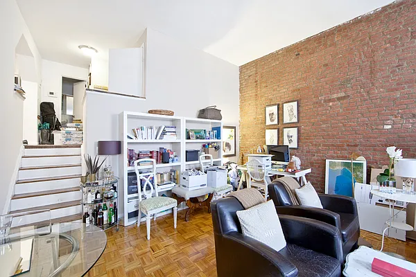 Rented by R New York | media 11