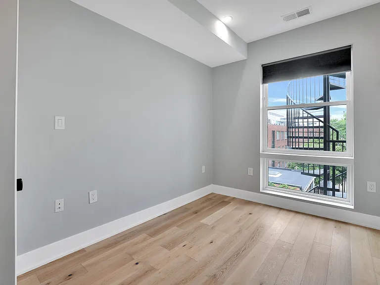 1110 6th St NW #5 — Photo 9