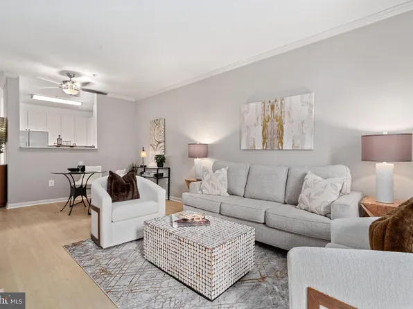 2710 Bellforest Ct APT 310, Vienna, VA 22180