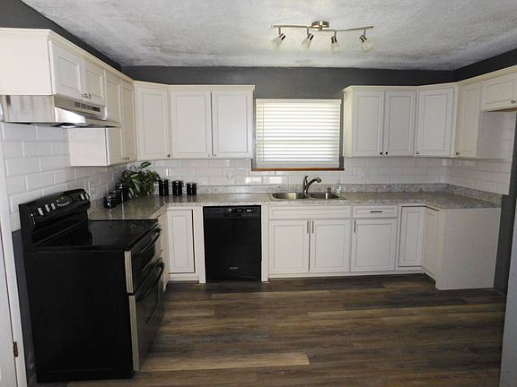 5th image of 2906 W Maine St