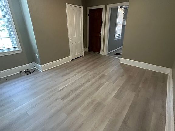 4th image of 200 W Union St #A