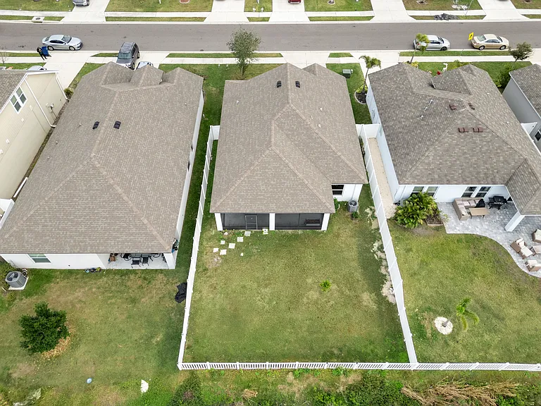 4819 Windy Hammock Way — Photo 4