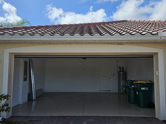 3rd image of 1656 Alameda Dr
