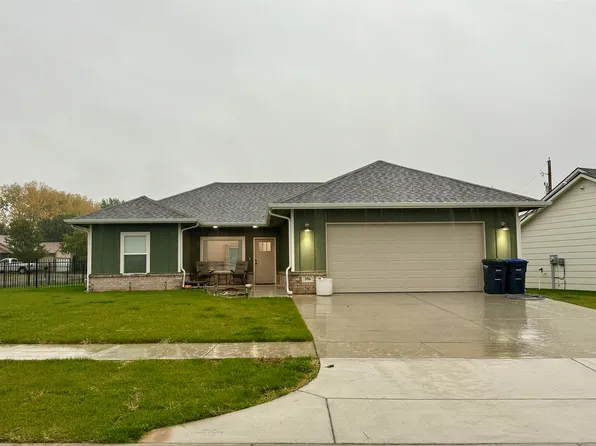 356 N Deer Run Ct, El Dorado, KS 67042
