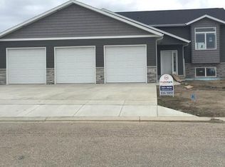 115 Keidel Trl, Mandan, ND 58554