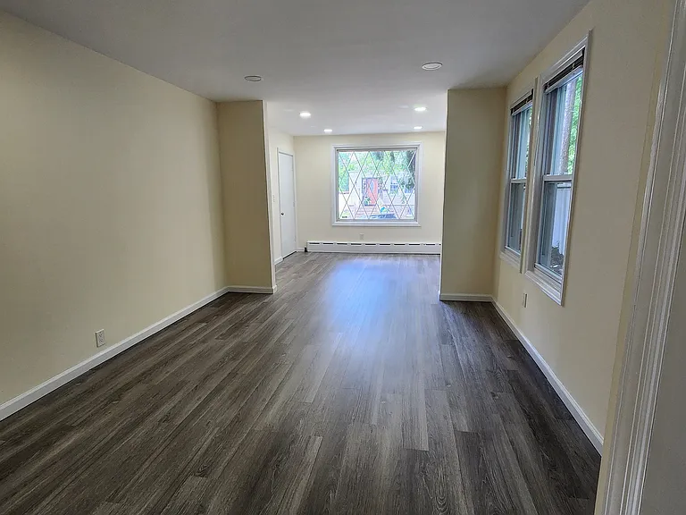 32 Edisonia Ter #1 — Photo 6