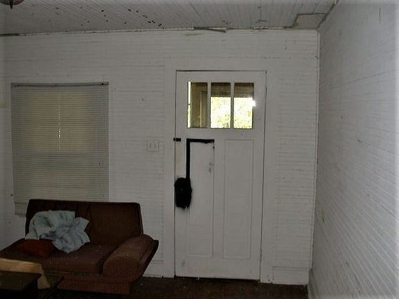 4th image of 1224 Ninety Six Hwy