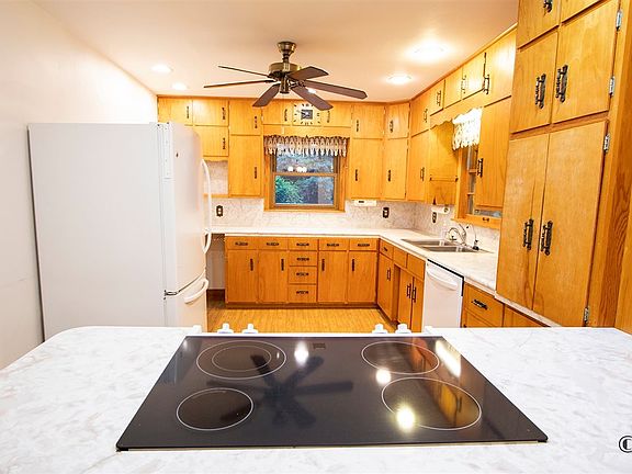 4th image of 602 N 5th Ave