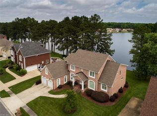 1560 Crystal Lake Dr, Portsmouth, VA 23701