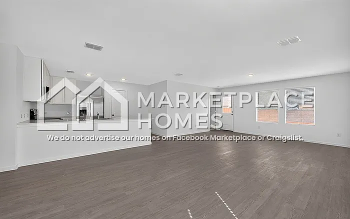 648 Marilynn Way — Photo 10