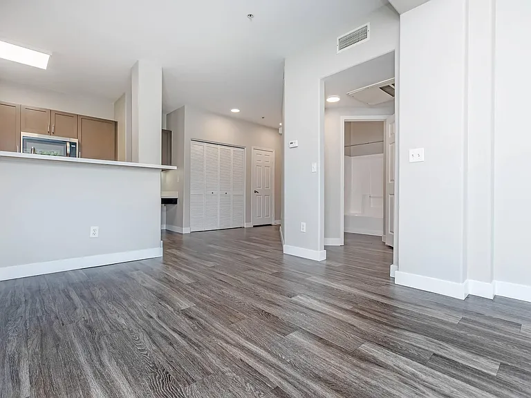 Bellecour Way Apartment Homes — Photo 10