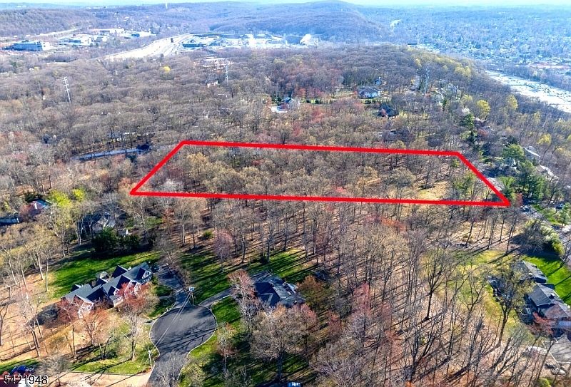 2nd image of 1055 Johnston Dr