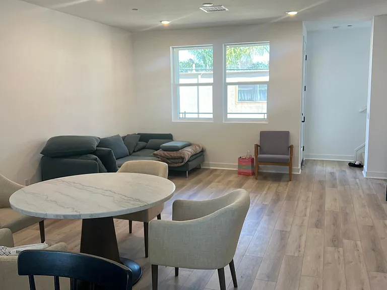 1033 Sage Ln — Photo 11