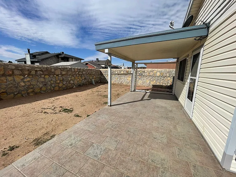 2244 Robert Wynn St — Photo 6