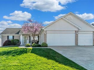 188 Old Chesapeake Dr, Wentzville, MO 63385
