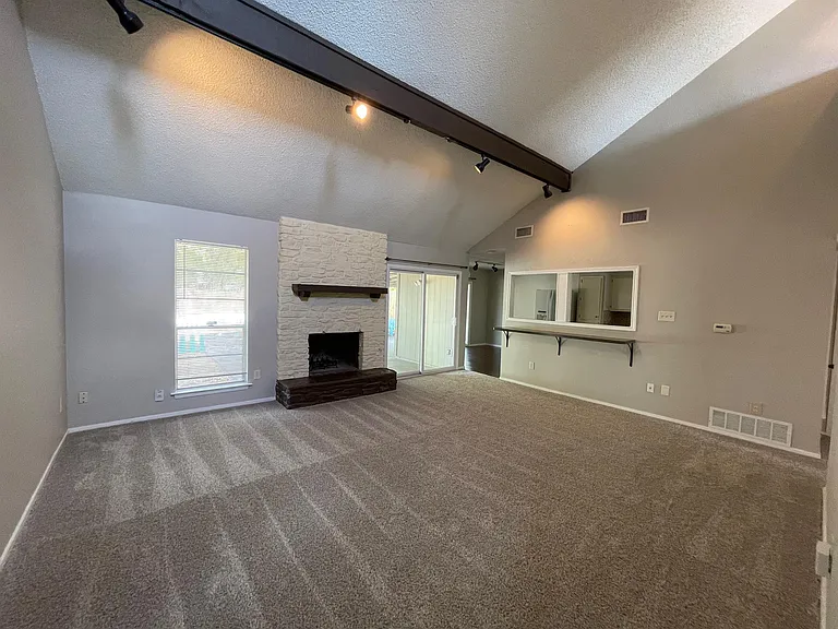 412 Blue Valley Dr — Photo 1